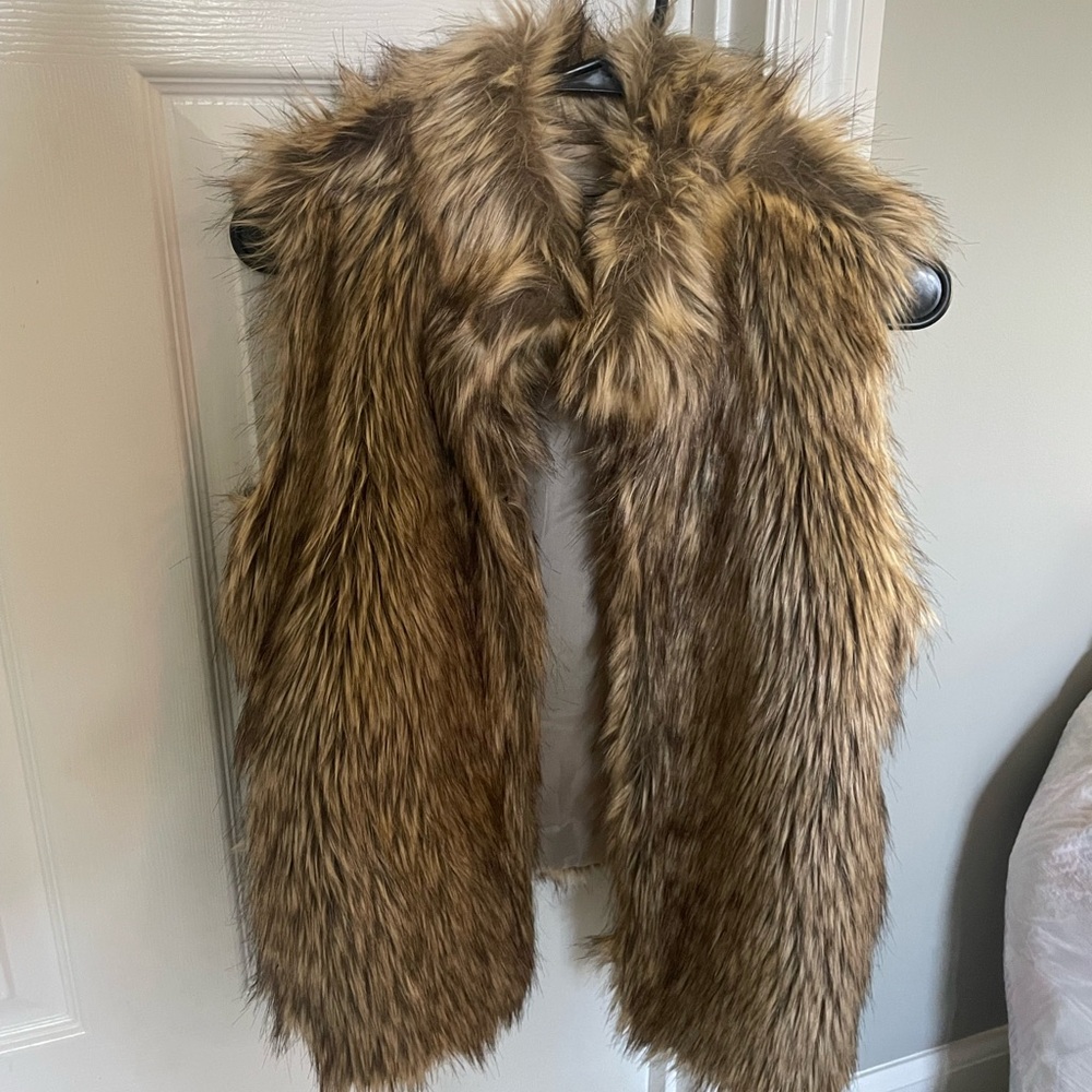 Fur vest